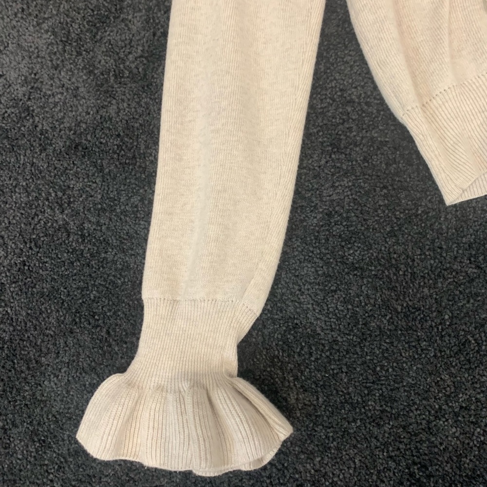 Sweater - Picture 5 of 6